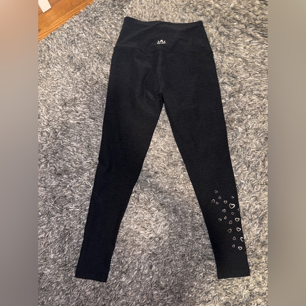 Beyond Yoga Dark Grey Soft shine Hearts High Waisted Leggings Medium